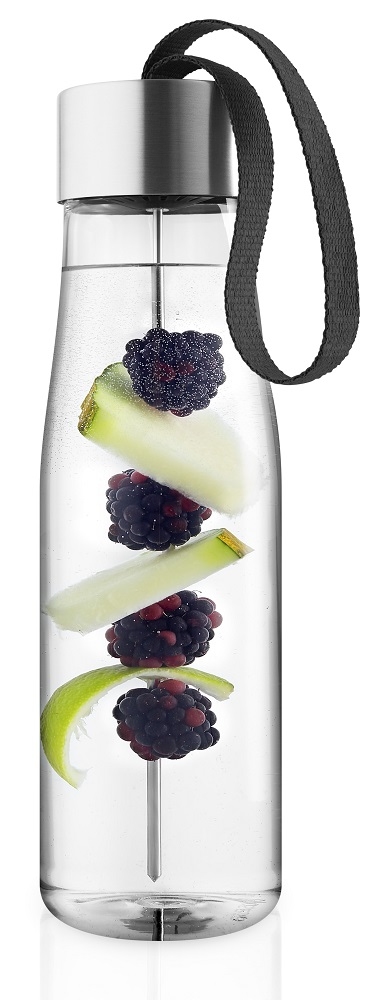 MyFlavour Trinkflasche mit Früchten und Gurke. Transparente Wasserflasche mit schwarzem Trageband. Ideal für unterwegs.