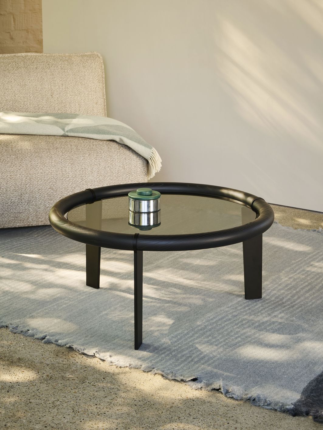 Boia Couchtisch rot Favius