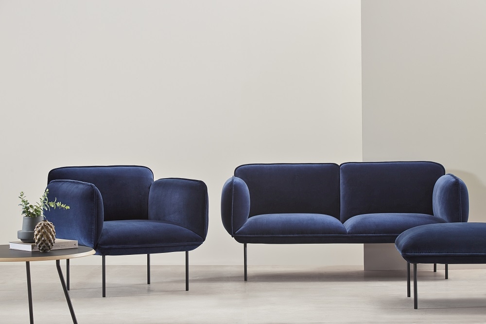 Nakki 2-Sitzer Sofa in Blau mit Sessel und Hocker, moderne Wohnzimmermöbel.