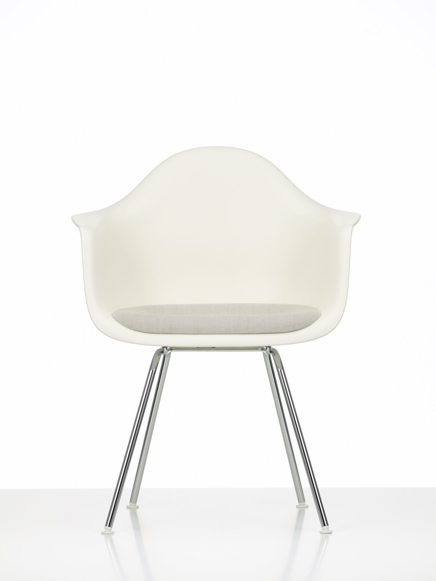Eames Plastic Arm Chair DAX mit Sitzpolster Vitra