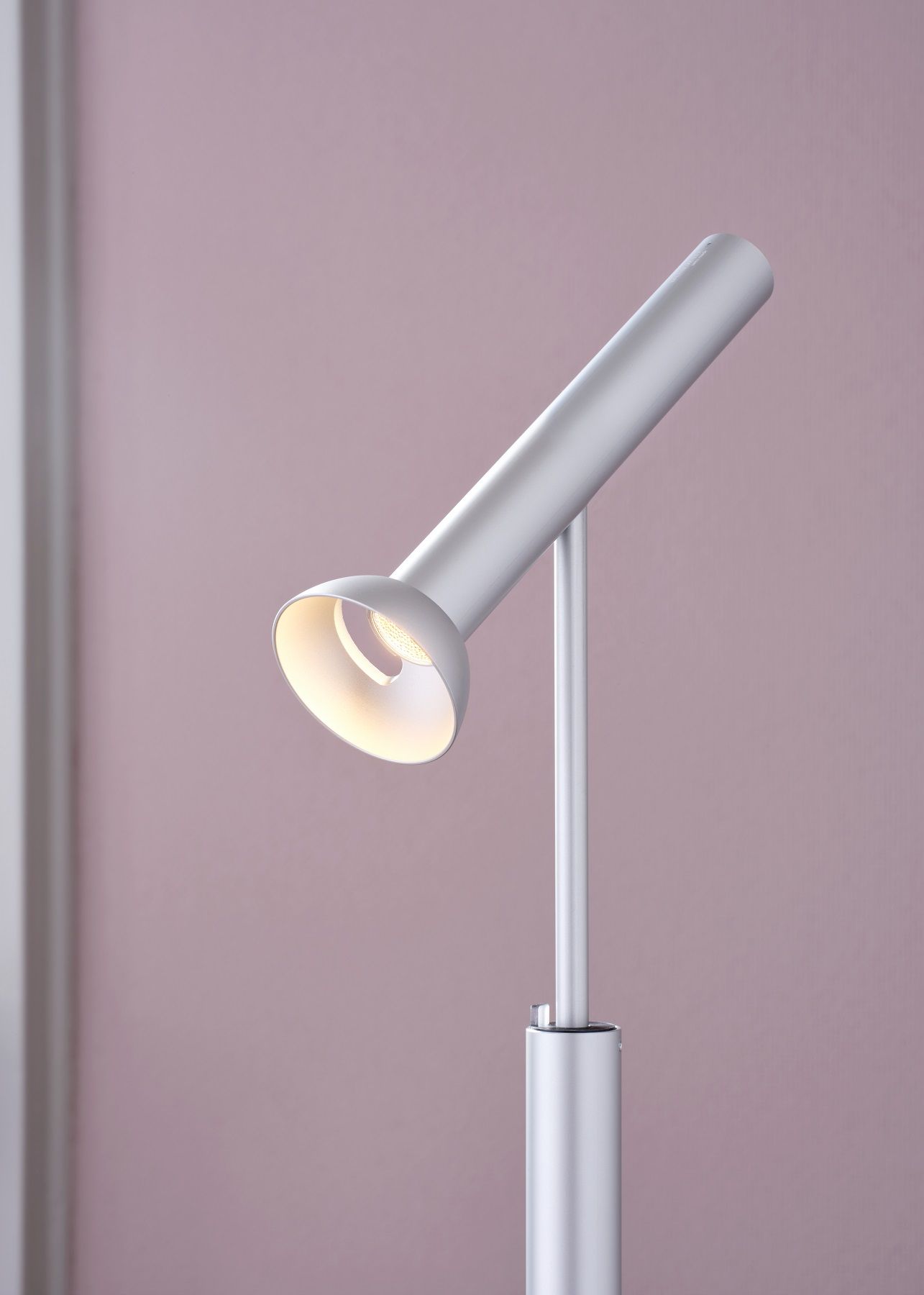 TOPOLED S Stehleuchte Baltensweiler