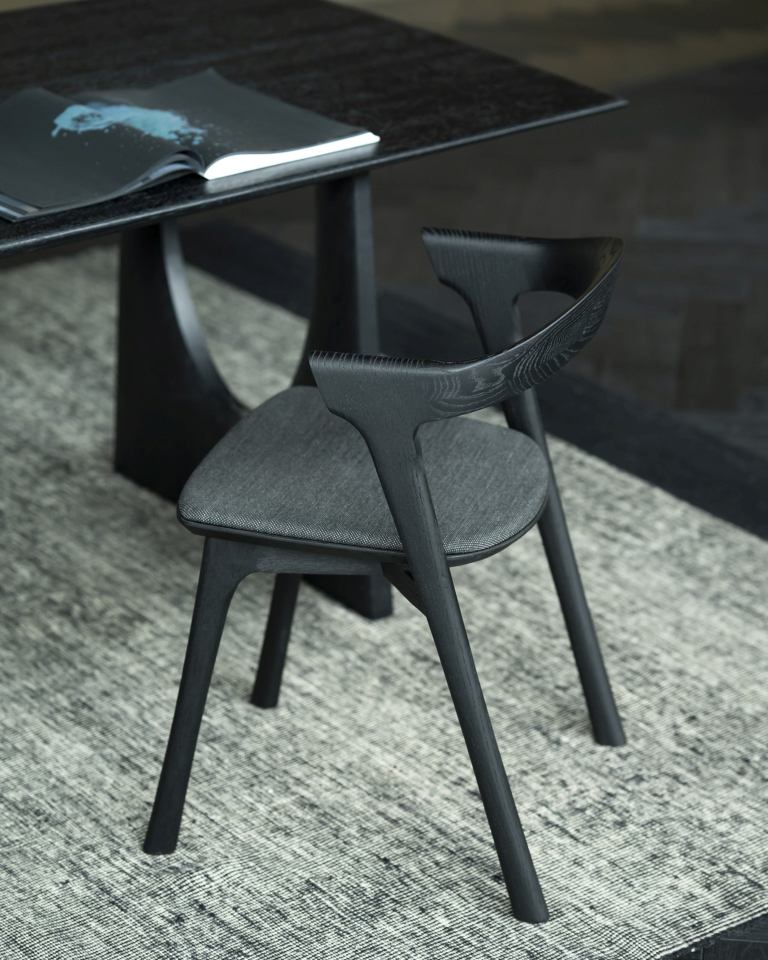 Bok Stuhl Eiche braun / Stoff Schwarz Ethnicraft