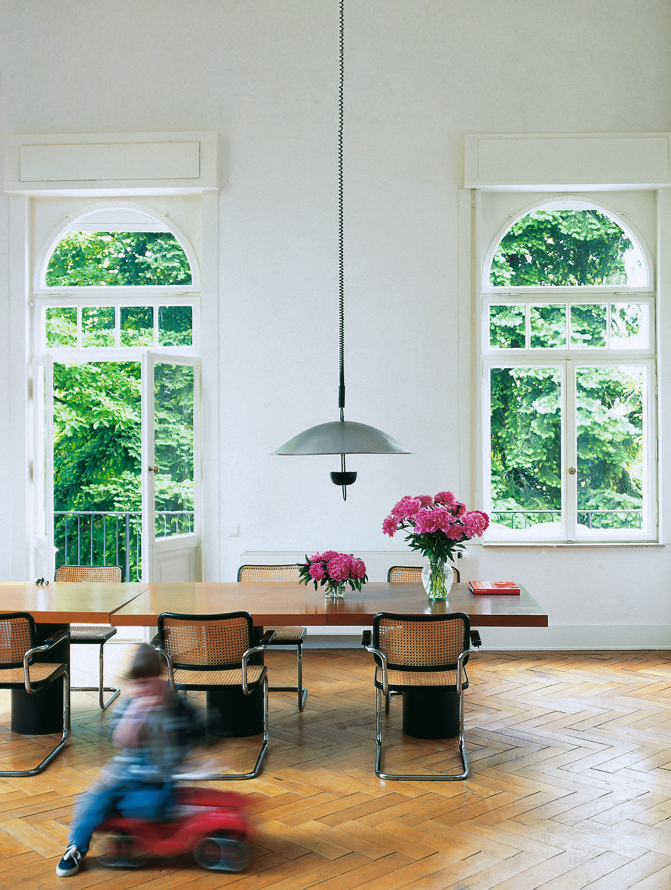 S 64 V Stahlrohr Klassiker Freischwinger Thonet Schwarz - Chrom