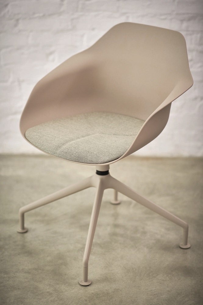 Yonda Universalstuhl Viersternfuß Wilkhahn