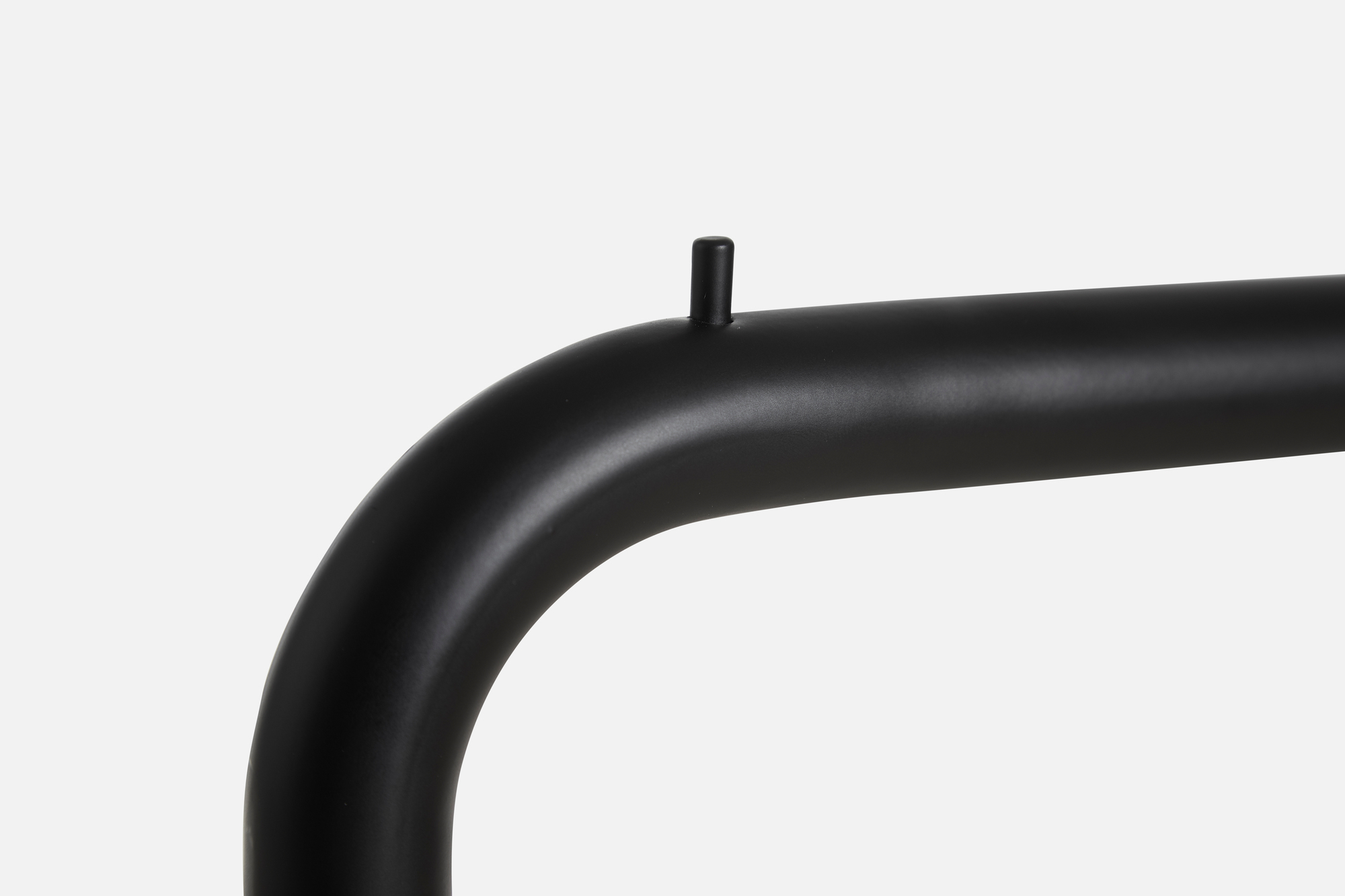 O&O Kleiderständer Schwarz Lackiertes Metall Small Woud