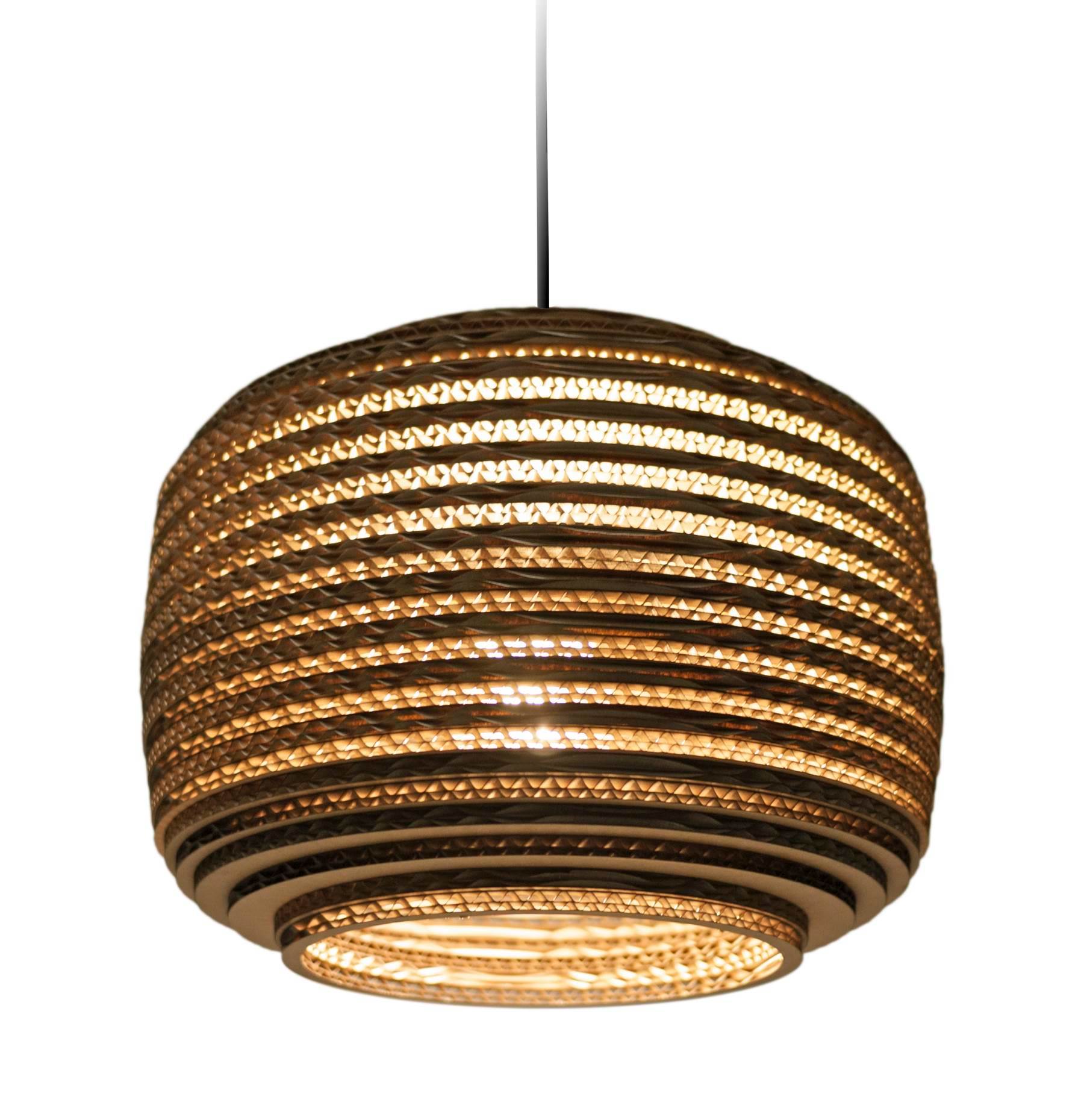 Ausi12 Scraplights Hängeleuchte von Graypants: Runde Lampe aus recycelter Pappe, warmes Licht.