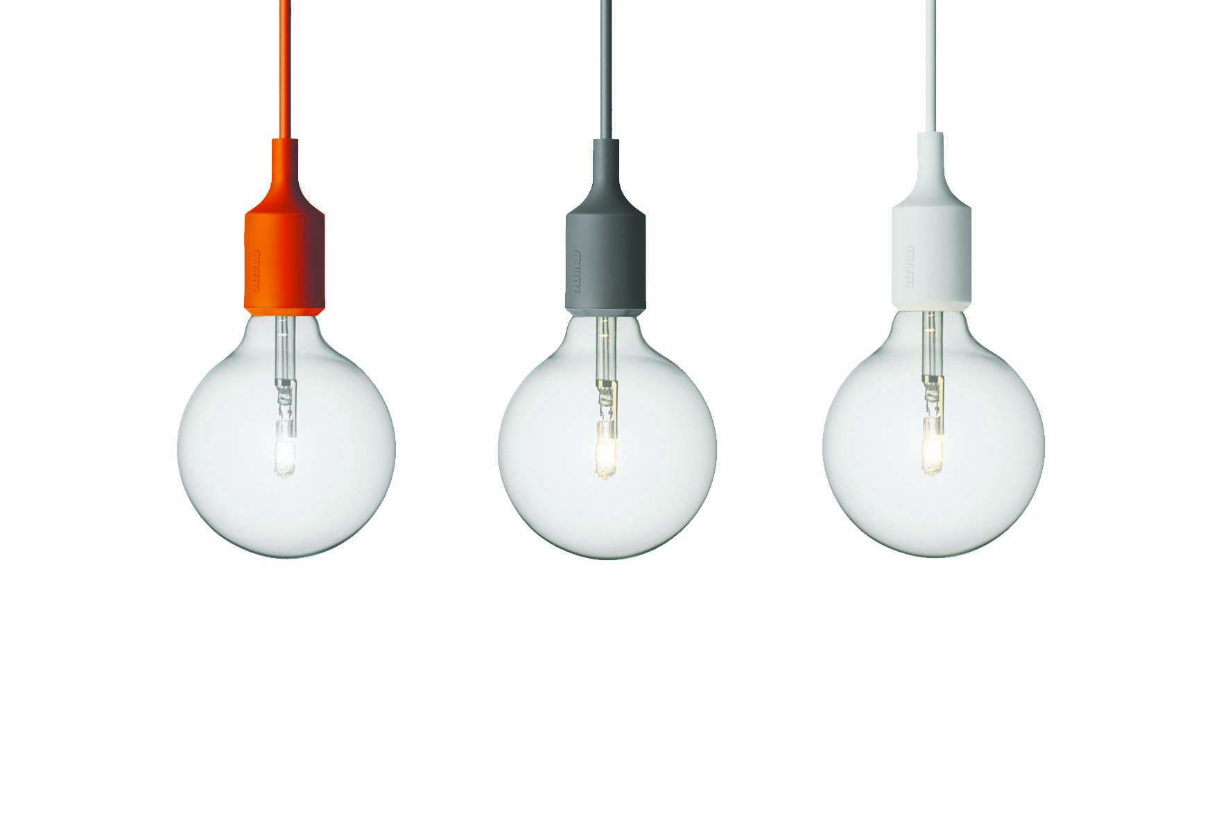 Drei E27 Pendelleuchten in Orange, Hellgrau und Weiß, moderne Glühbirnen-Hängelampen.