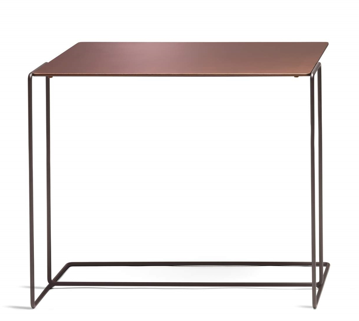 Oki Beistelltisch von Walter Knoll, minimalistisches Design mit brauner Tischplatte und filigranem Metallgestell.