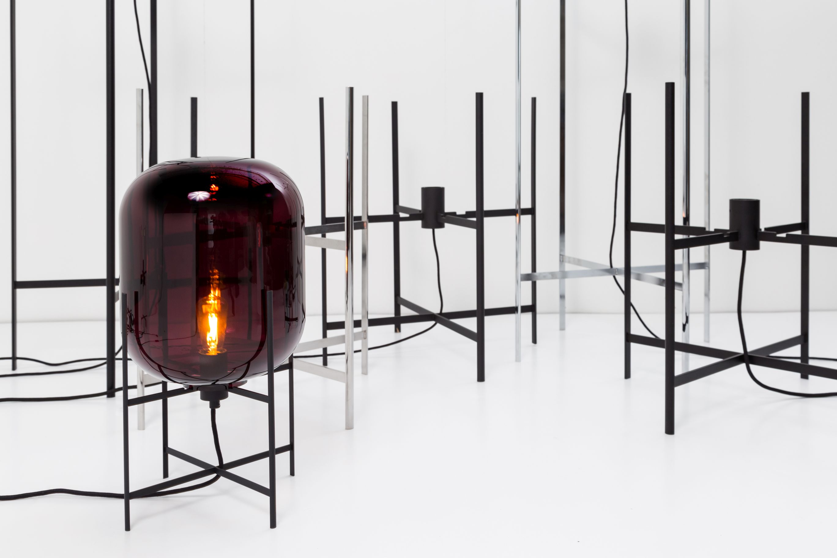 Oda Big Stehleuchte moonlightwhite - Gestell weiß Pulpo