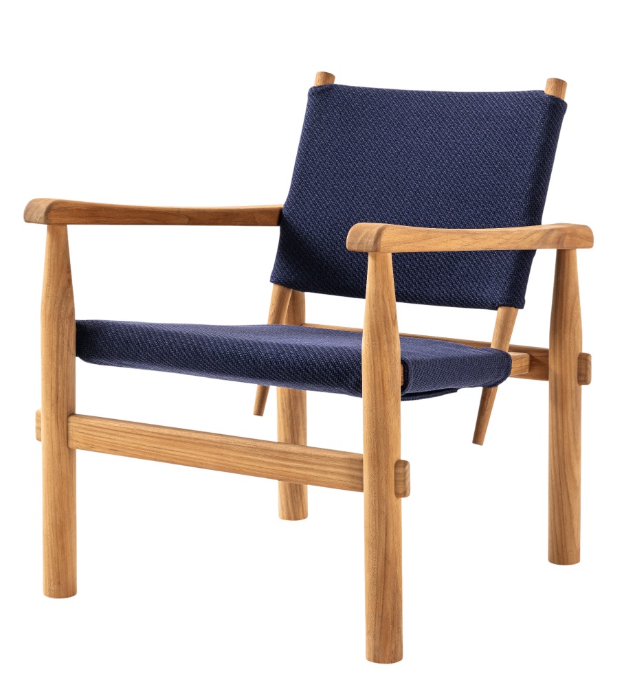 Doron Sessel von Cassina für den Außenbereich: Holzrahmen mit blauem Stoffbezug.