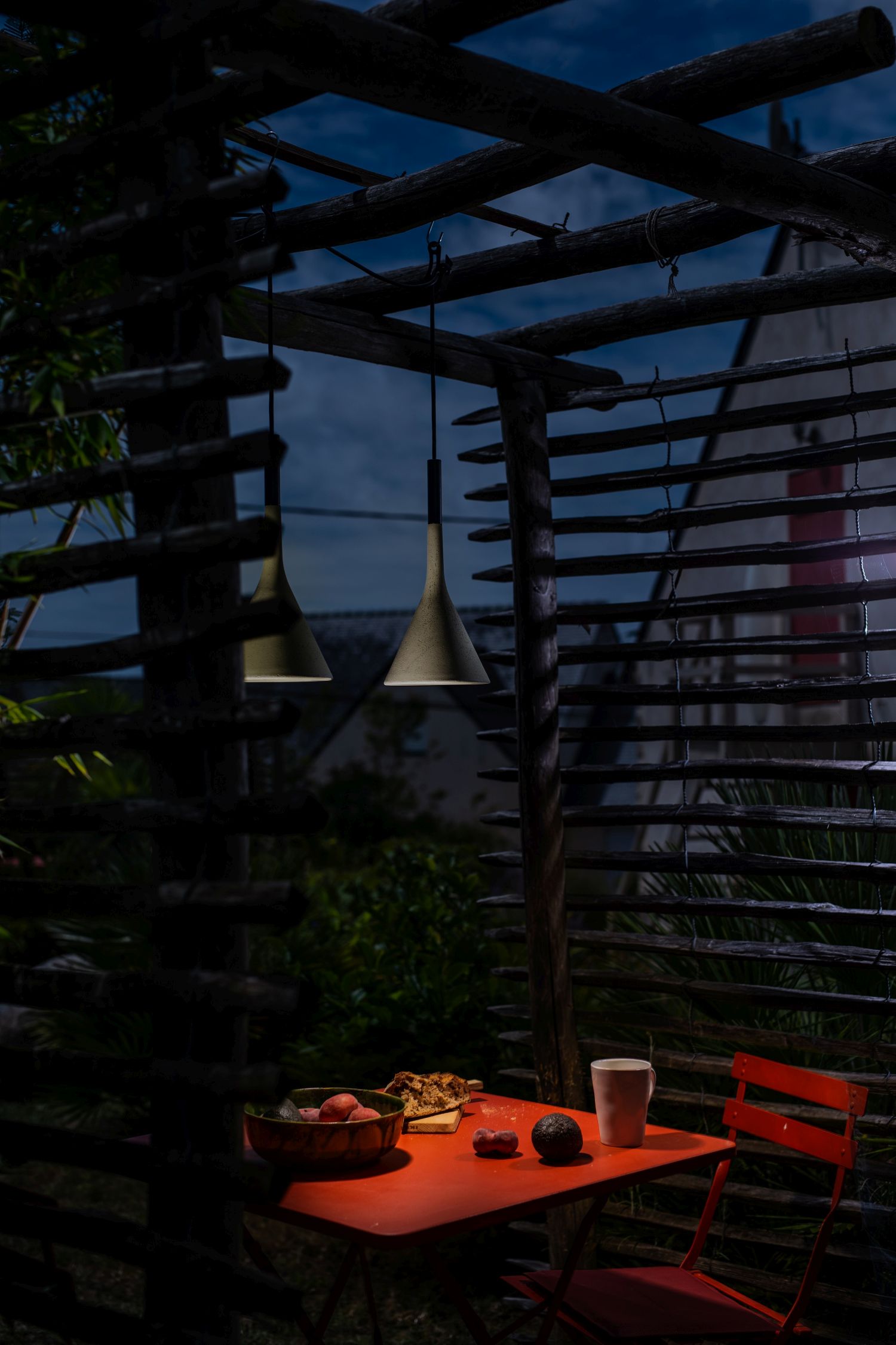 Aplomb Outdoor LED Pendelleuchte Grau Foscarini