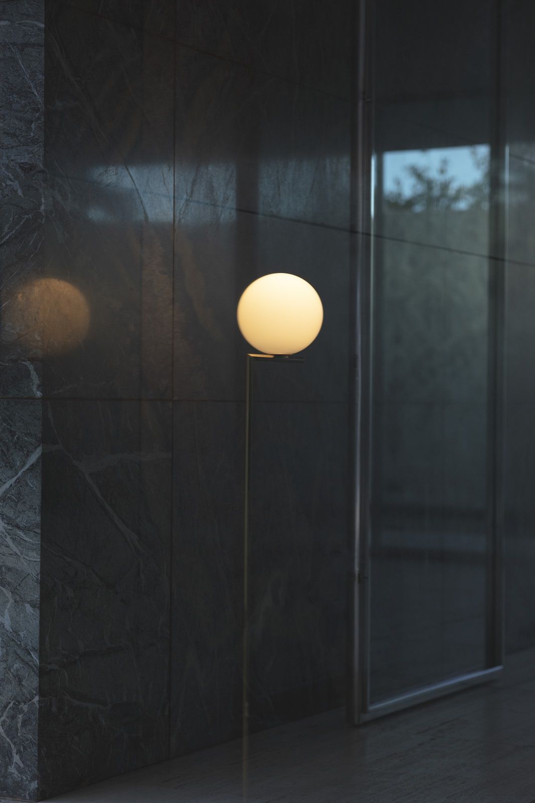 IC F1 Stehleuchte 24K Gold LIMITED EDITION Flos