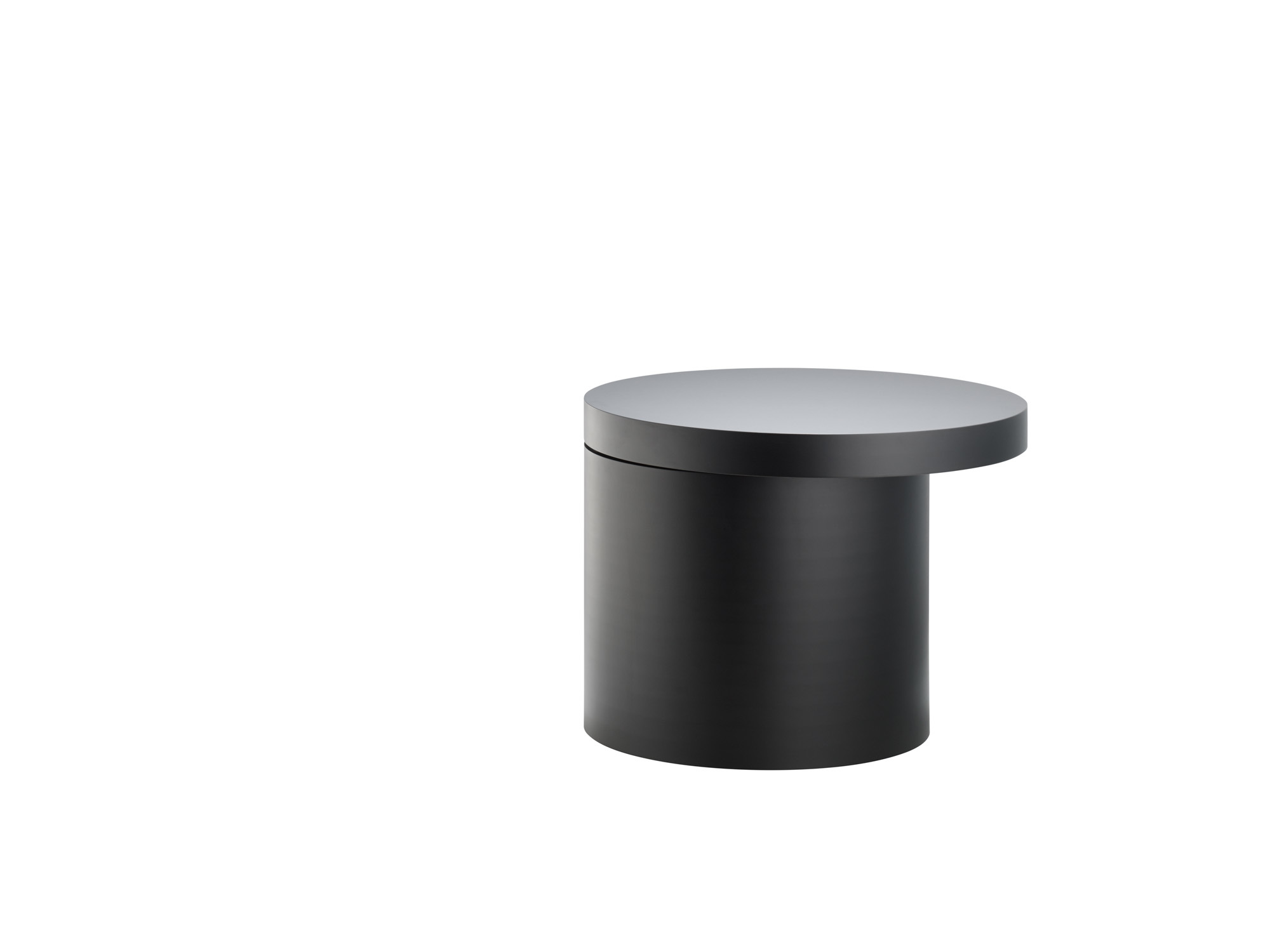 Schwarzer K8B Couchtisch von Tecta: Moderner Beistelltisch mit runder Tischplatte und zylindrischem Fuß.
