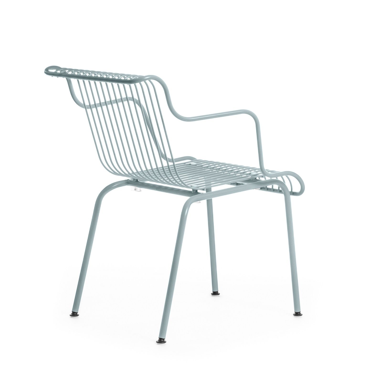 South Outdoor Chair von Magis: Moderner, hellblauer Metallstuhl mit Armlehnen für den Garten.