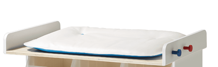 Detailansicht: Weißer Deckel für Richard Lampert Famille Kommode groß mit Wickelauflage.