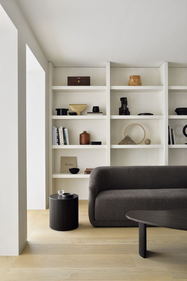 Roller Max Beistelltisch rund dunkelbraun Ethnicraft