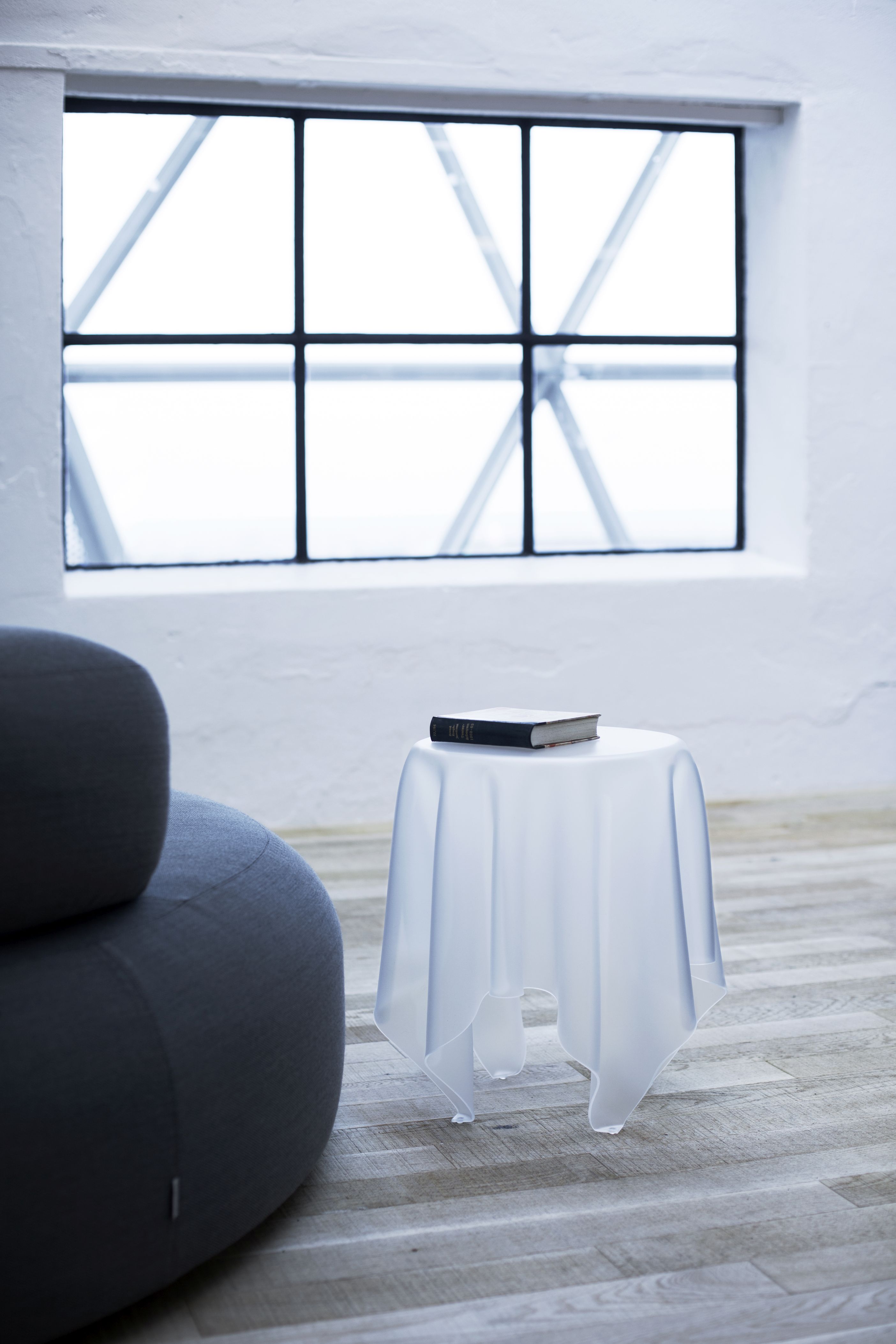 Essey Illusion Beistelltisch ice Klein & More