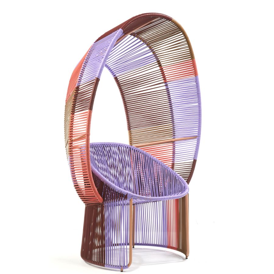 Cartagena Reina Chair: Moderne Outdoor-Sessel mit farbigen Seilen und einzigartigem Design für Garten und Terrasse.