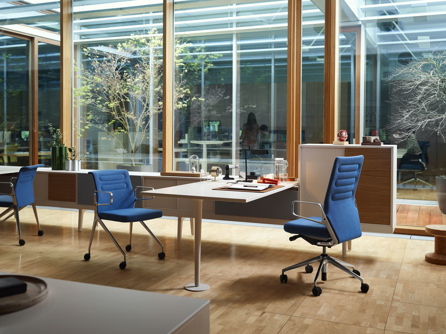 AC5 Work Bürodrehstuhl mit verstellbare Lumbalstütze Vitra