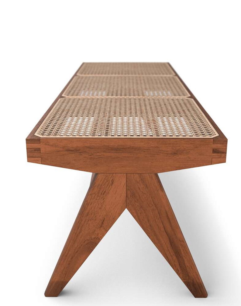 Teakholz Bank mit Rattan-Sitzfläche, modernes Design. Cassina Bank für Wohnzimmer und Garten.