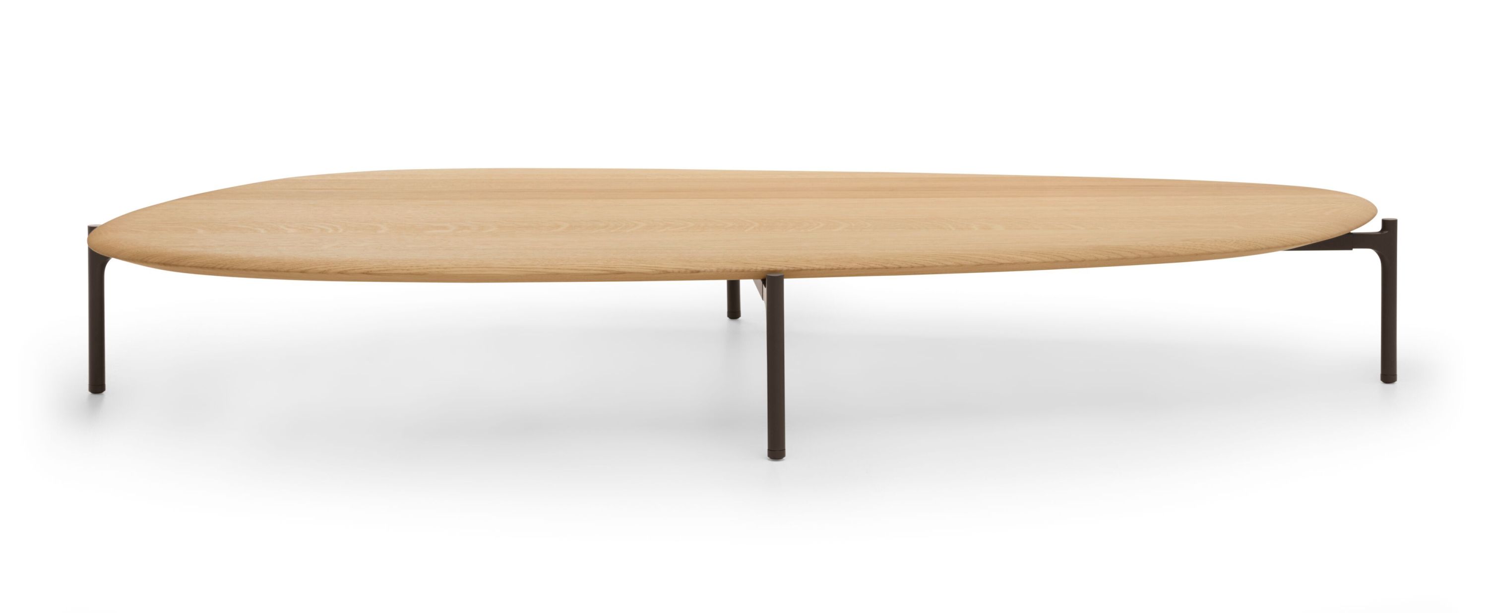 Ishino Wood Table von Walter Knoll, ein moderner Beistelltisch aus hellem Holz mit Metallgestell.
