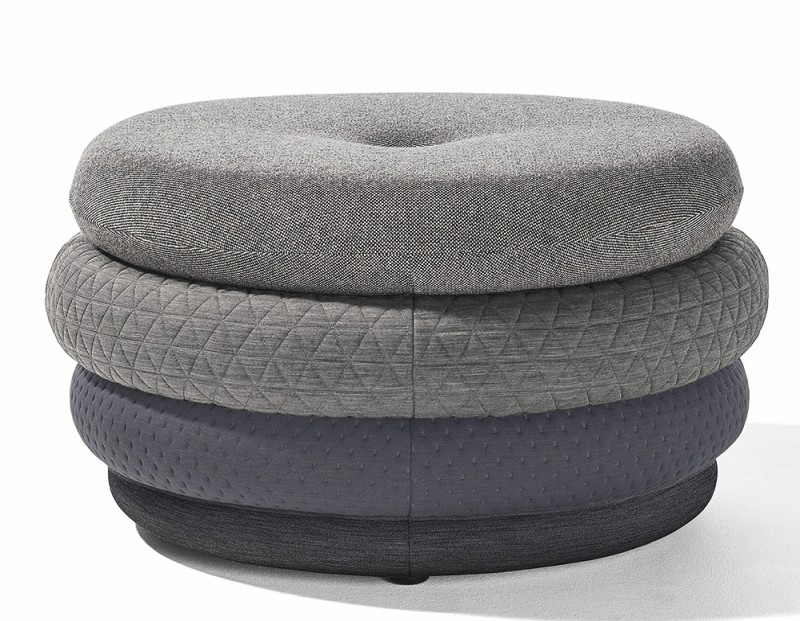 Grauer Fat Tom Pouf Hocker von Richard Lampert, bequemer Sitzhocker ohne Beine.