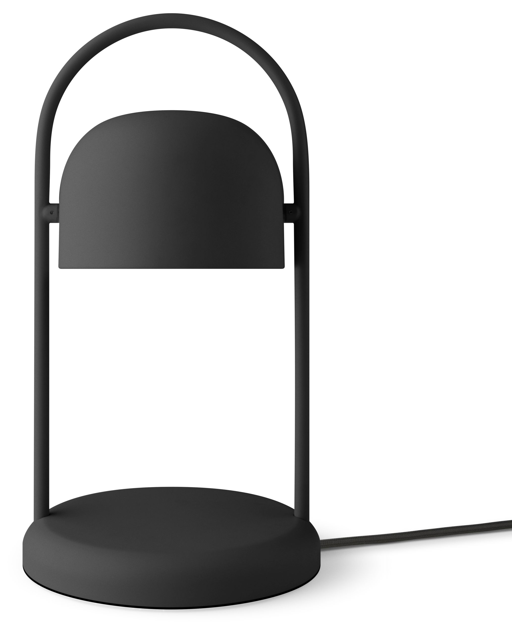 Schwarze Quay Stehleuchte von Eva Solo, minimalistisches Design mit rundem Fuß und Lampenschirm.