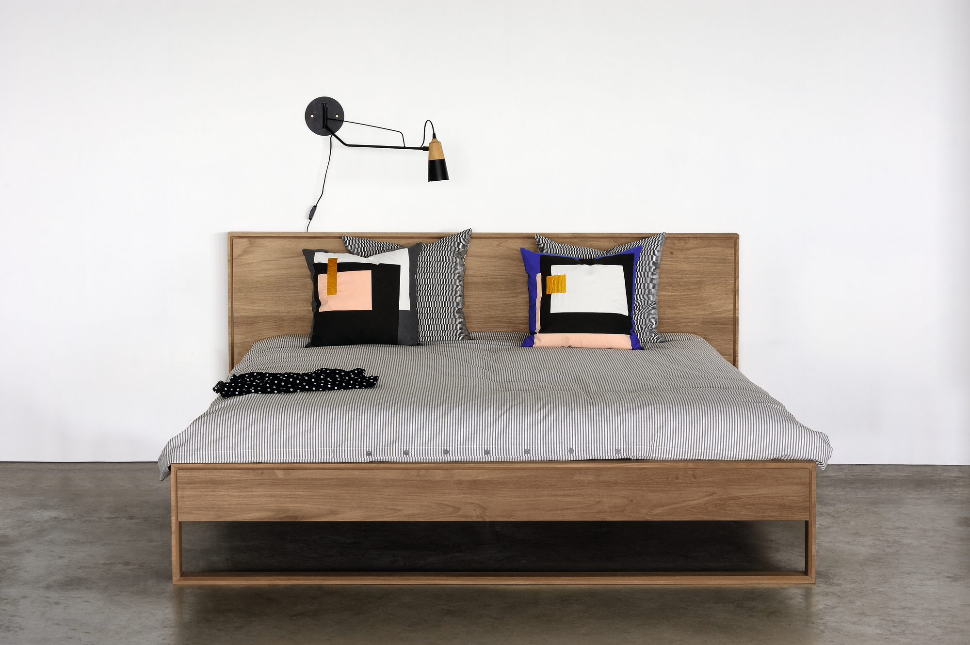 Nordic ll Bett Eiche Ethnicraft