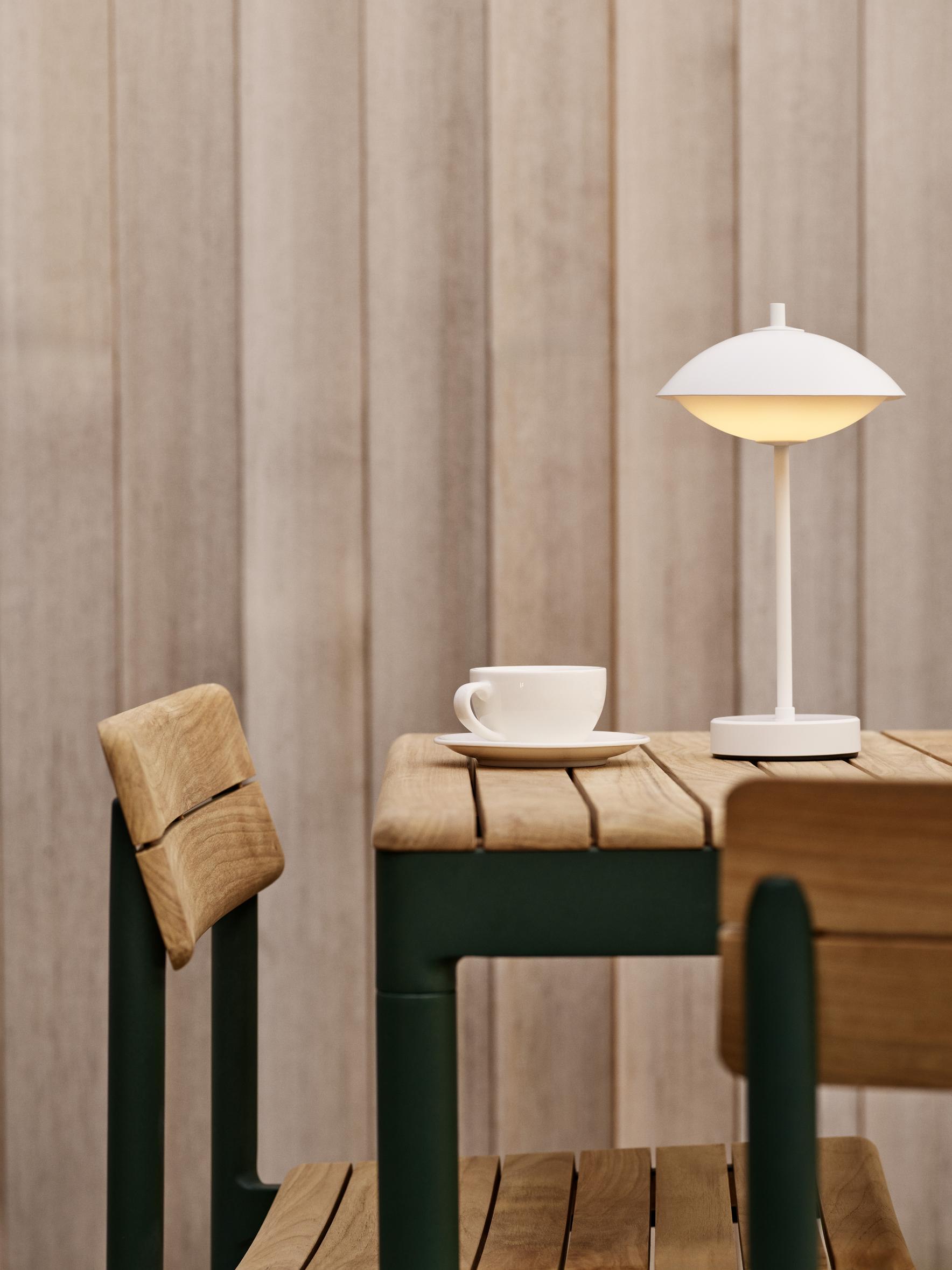 Clam Portable Tischleuchte Akkuleuchte Fritz Hansen