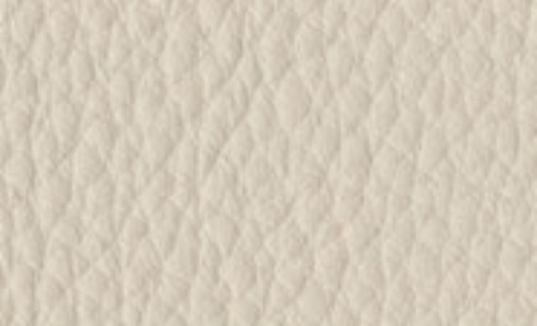 Detailaufnahme des hellgrauen Lederbezugs eines 50x50 cm Dekokissens. Cashmere Lederstruktur.