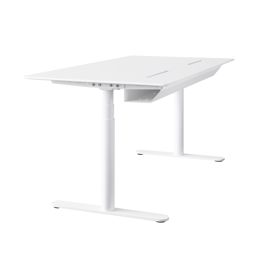 Weißer HiLow 2 Arbeitstisch von Montana mit höhenverstellbarem Gestell und verschiebbarer Tischplatte.