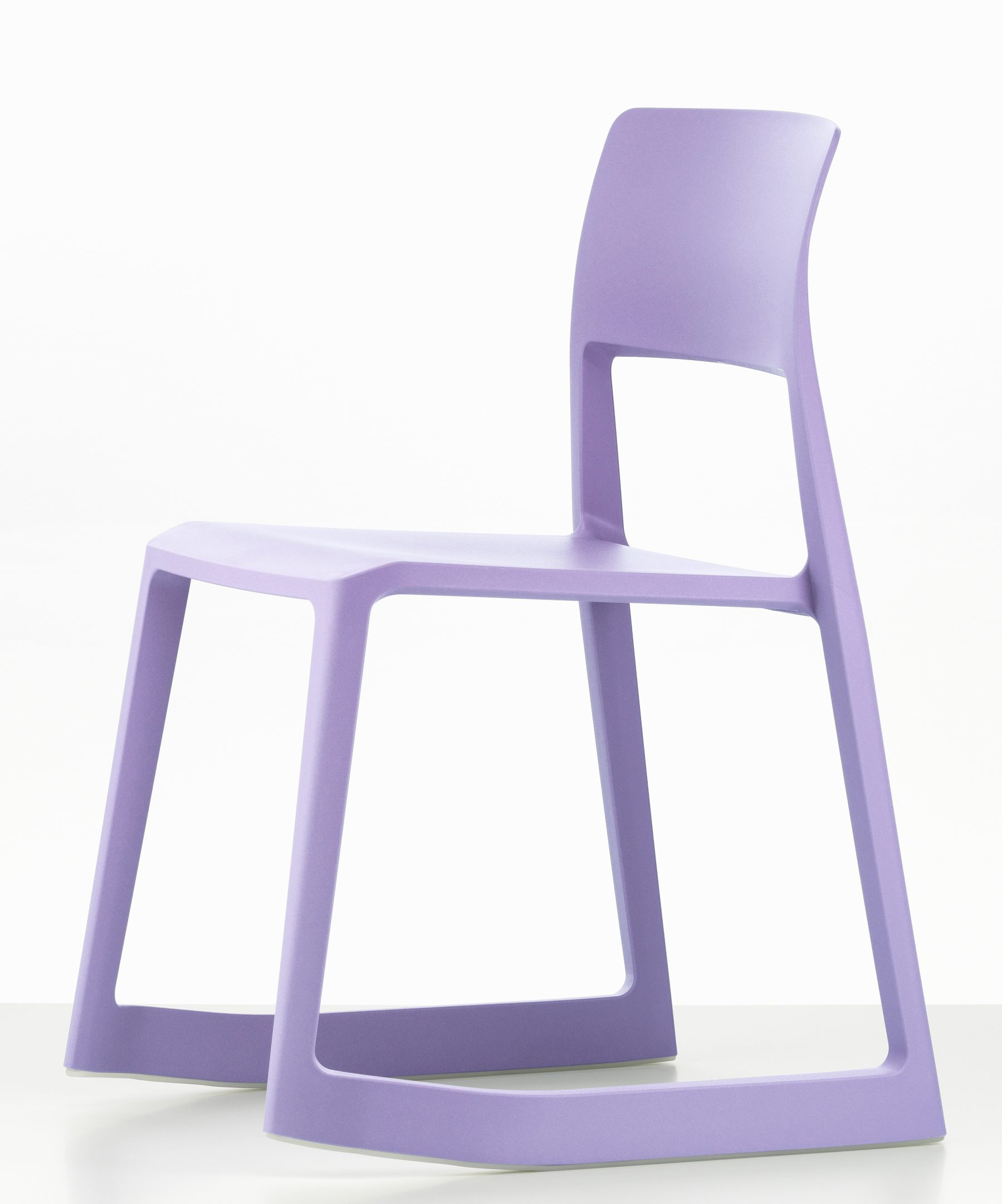 Vitra Tip Ton RE Stuhl in hellem Lavendel, ergonomischer Kunststoffstuhl für modernes Wohnen und Büro.