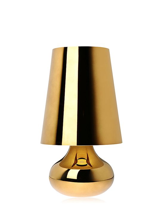Goldene Cindy Tischleuchte von Kartell: Elegante Nachttischlampe mit glänzendem Finish für stimmungsvolles Licht.