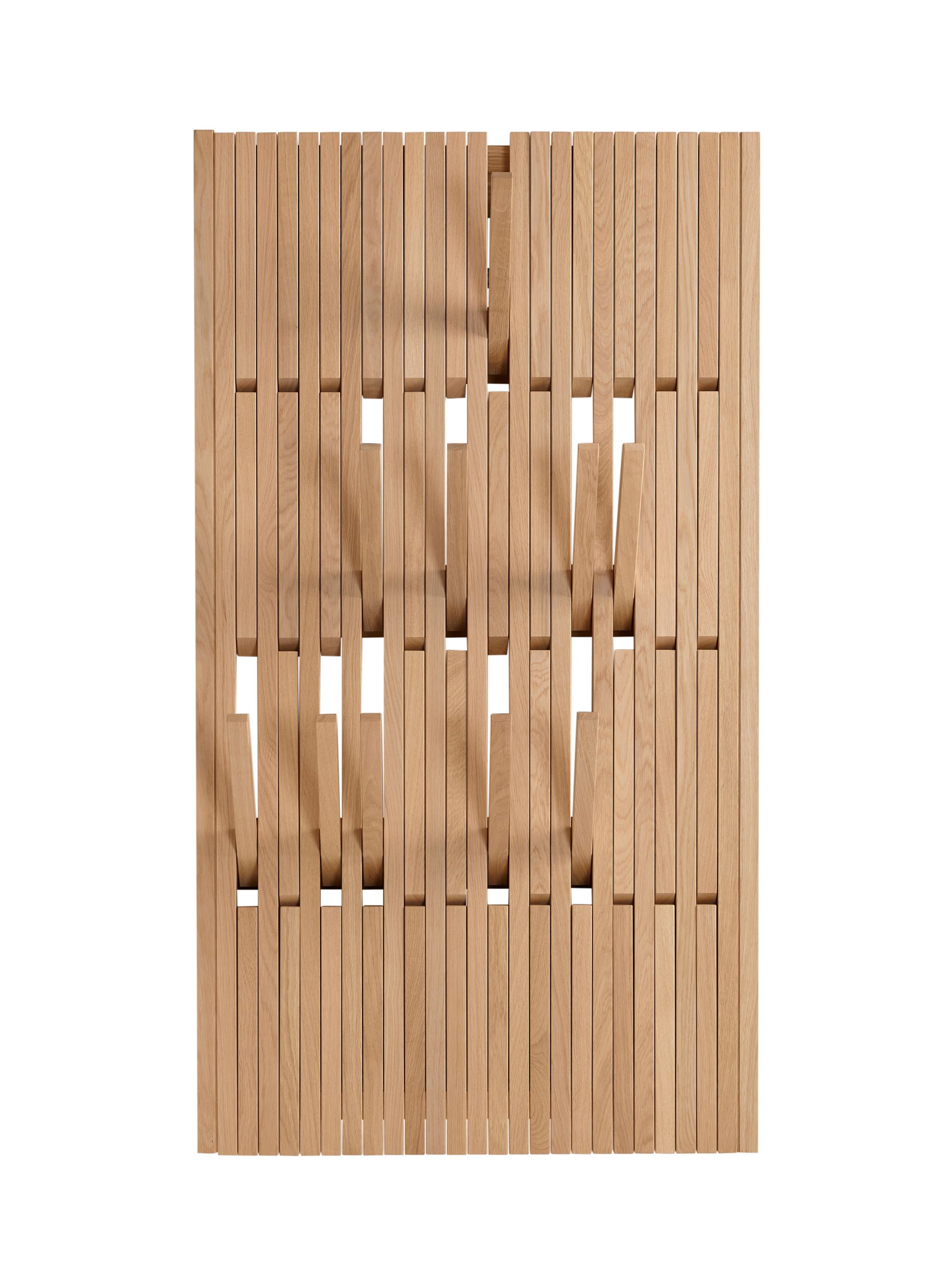 Piano Wandgarderobe aus Eiche Natur geölt, große Garderobe mit ausklappbaren Haken.