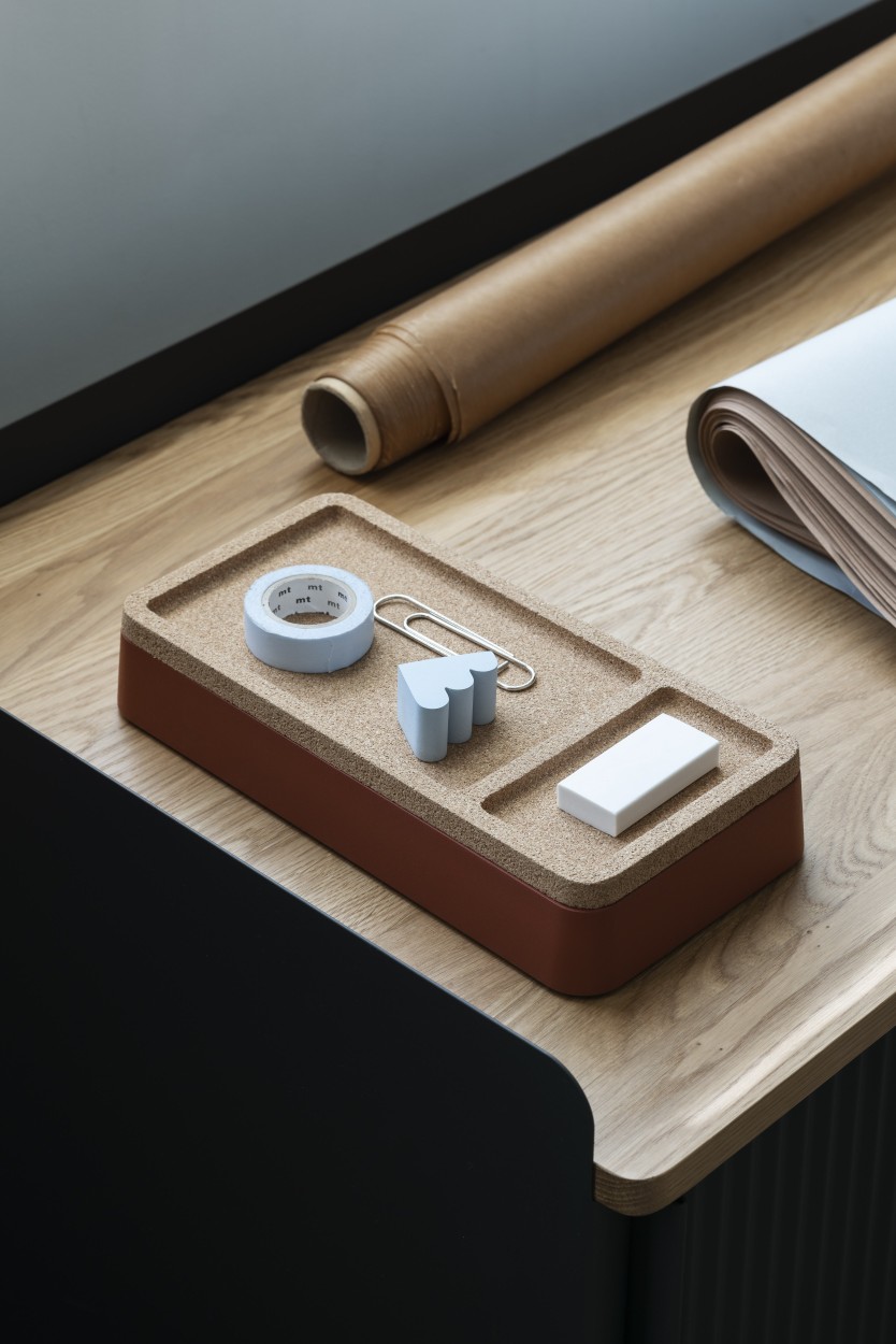 Arrange Desktop Serie Konfiguration 1  Muuto