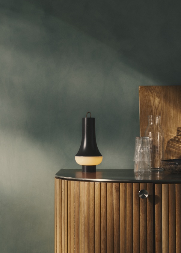 Tomoshi Portable Akkuleuchte / Tischleuchte Louis Poulsen