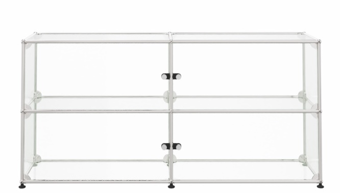 USM Haller Sideboard Vitrine mit zwei Etagen und transparenten Glaswänden, modernes modulares Möbeldesign.