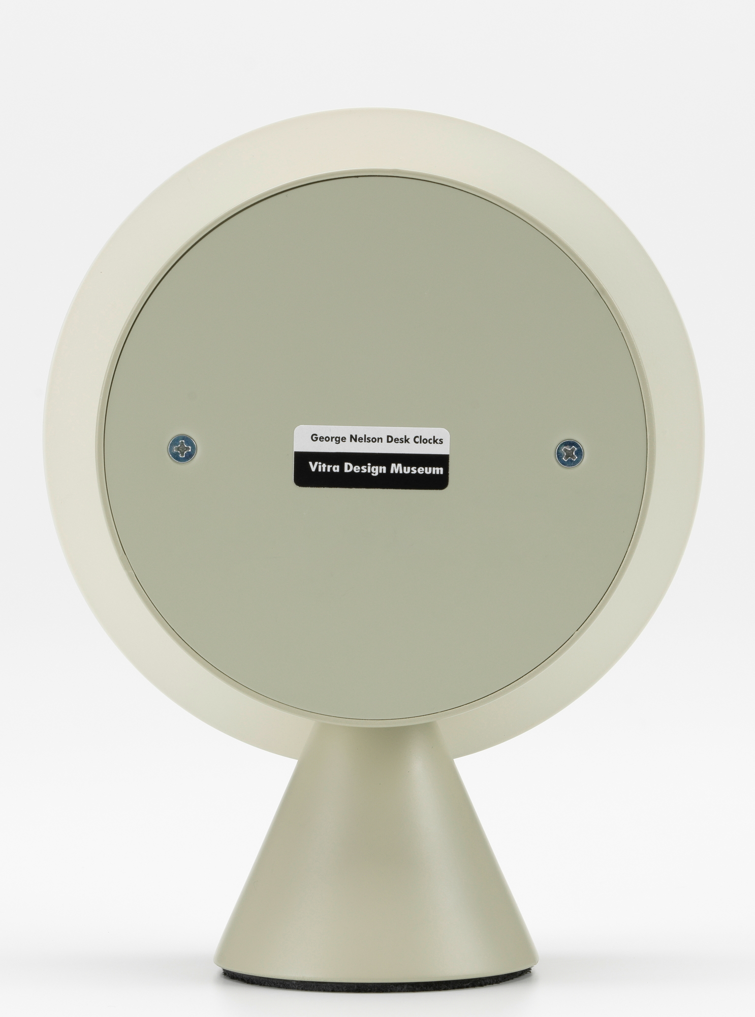 Rückseite der Vitra Tischuhr mit Kegelbasis, modernes Design für Schreibtisch und Büro.