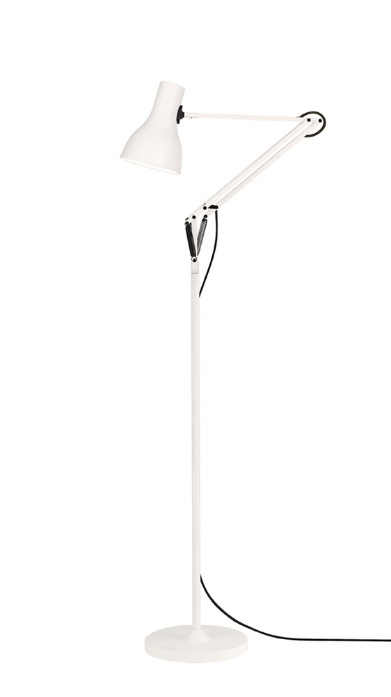 Weiße Anglepoise Type 75 Stehleuchte, verstellbarer Arm, modernes Design für Wohnzimmer und Büro.