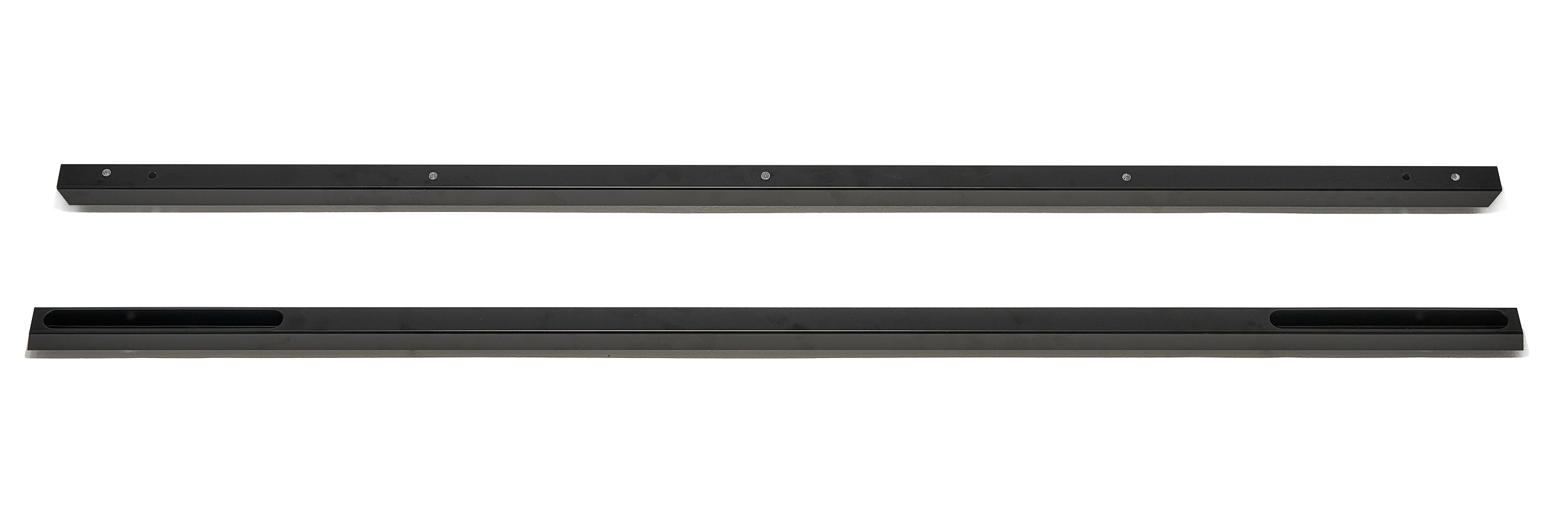 Zwei schwarze Plattenträger für Eiermann Tischgestelle von Richard Lampert, zur Tischplattenbefestigung.