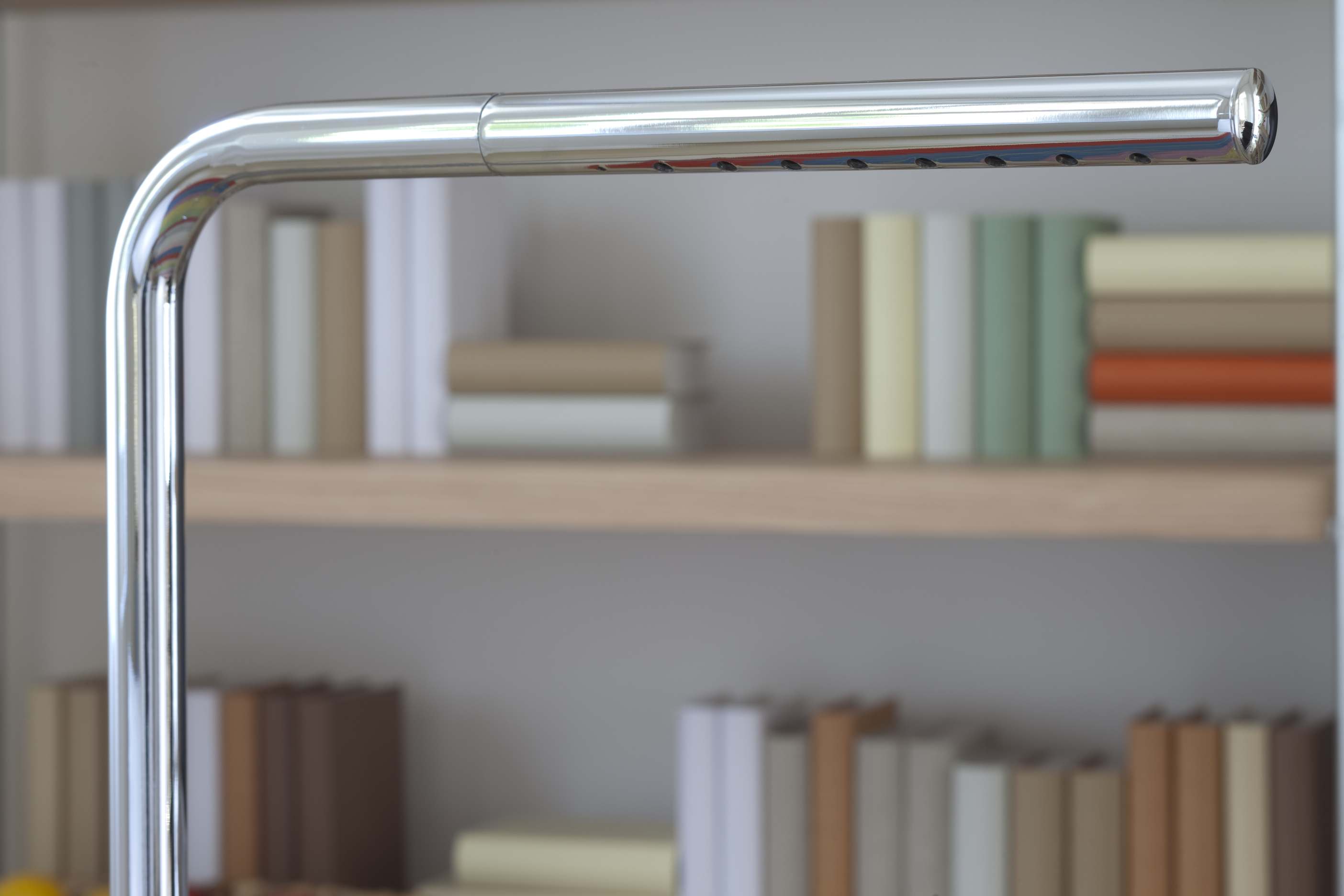 Lum 50 Tischleuchte Thonet-Verchromt