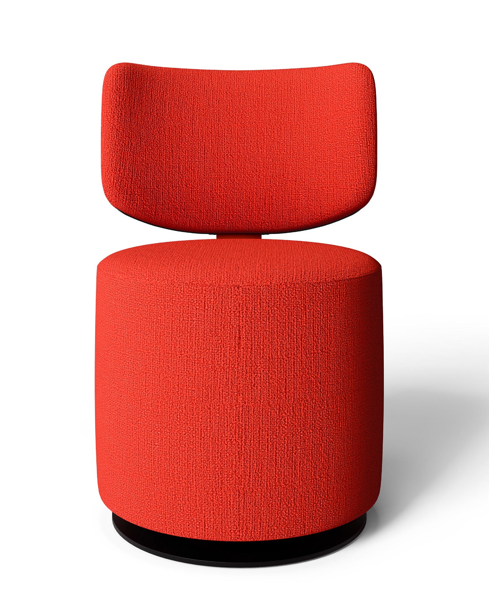 Frontansicht des roten Cassina Tamburound Sessels mit drehbarem Sockel auf weißem Hintergrund.