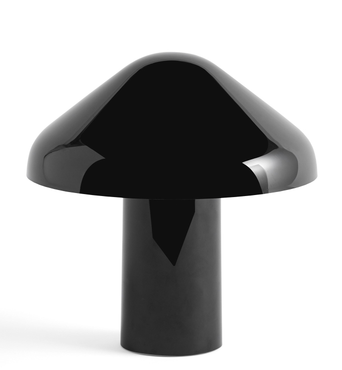 Schwarze Pao Portable Lamp von Hay, eine moderne Akku-Tischleuchte in Pilzform.