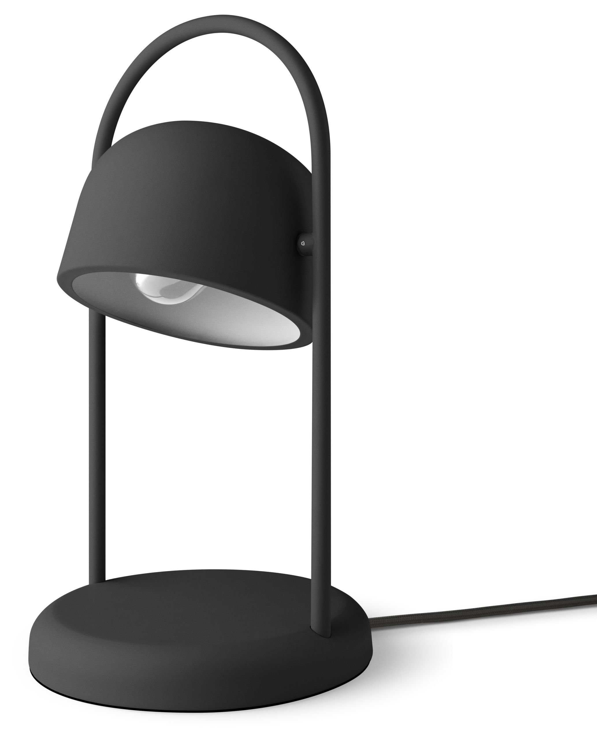 Schwarze Quay Stehleuchte von Eva Solo, modernes Design mit rundem Lampenschirm und Fuß.