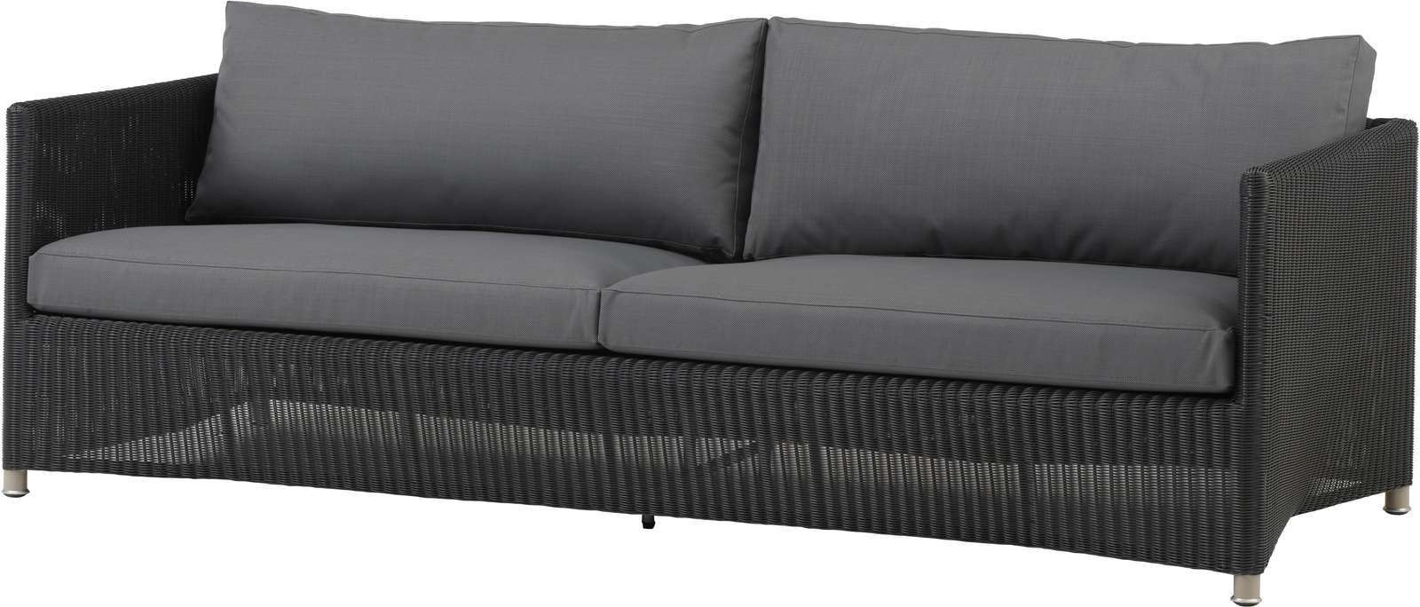 Cane-Line Diamond Outdoor Sofa, 3-Sitzer, Anthrazit Rattan mit grauen Kissen, modernes Gartenmöbel für Terrasse.