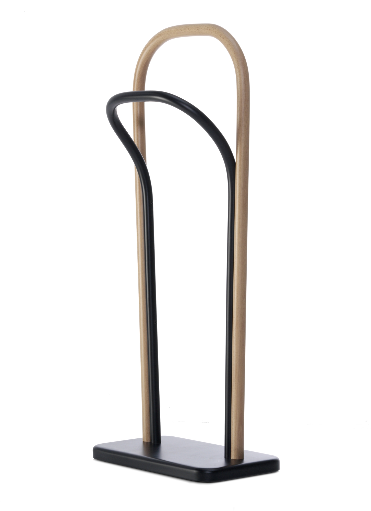 Arch Stummer Diener von Wiener GTV Design: Moderner Kleiderständer aus Holz und Metall, schwarz und natur.