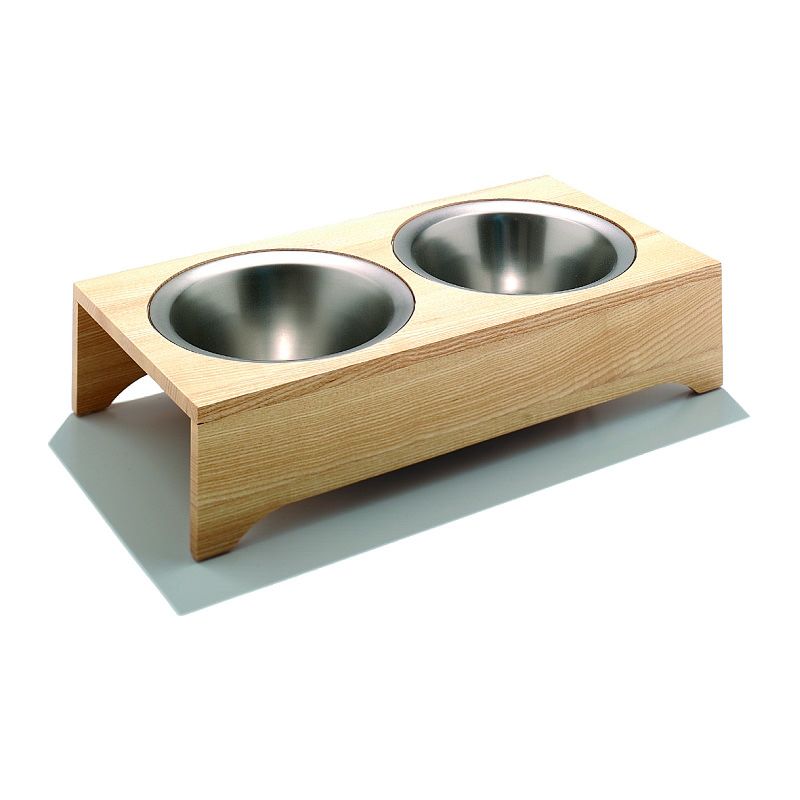 Hundenapf "Spike" mit zwei Edelstahlnäpfen in einem hellen Holzgestell für Futter und Wasser.