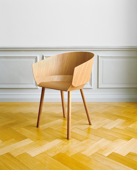 CH04 Houdini Stuhl e15 aus hellem Holz, moderner Designstuhl für Esszimmer und Wohnbereich.