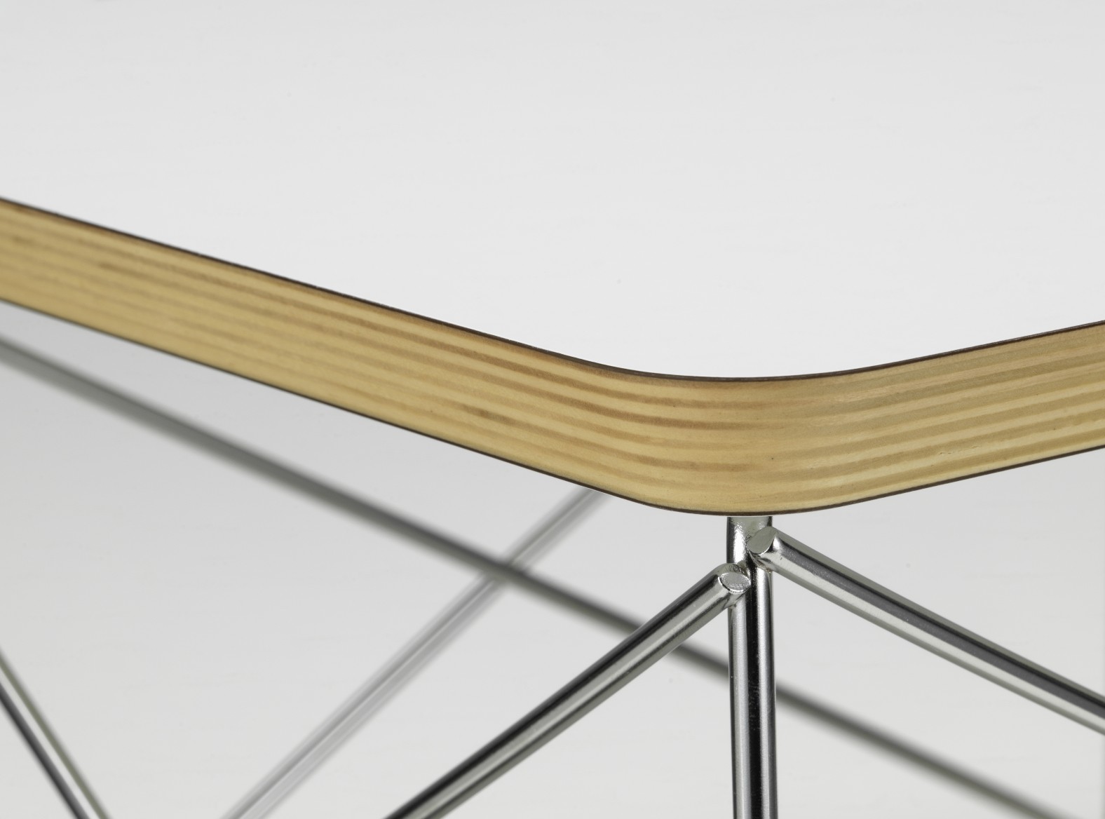 Occasional Table LTR Beistelltisch HPL Weiss Vitra 