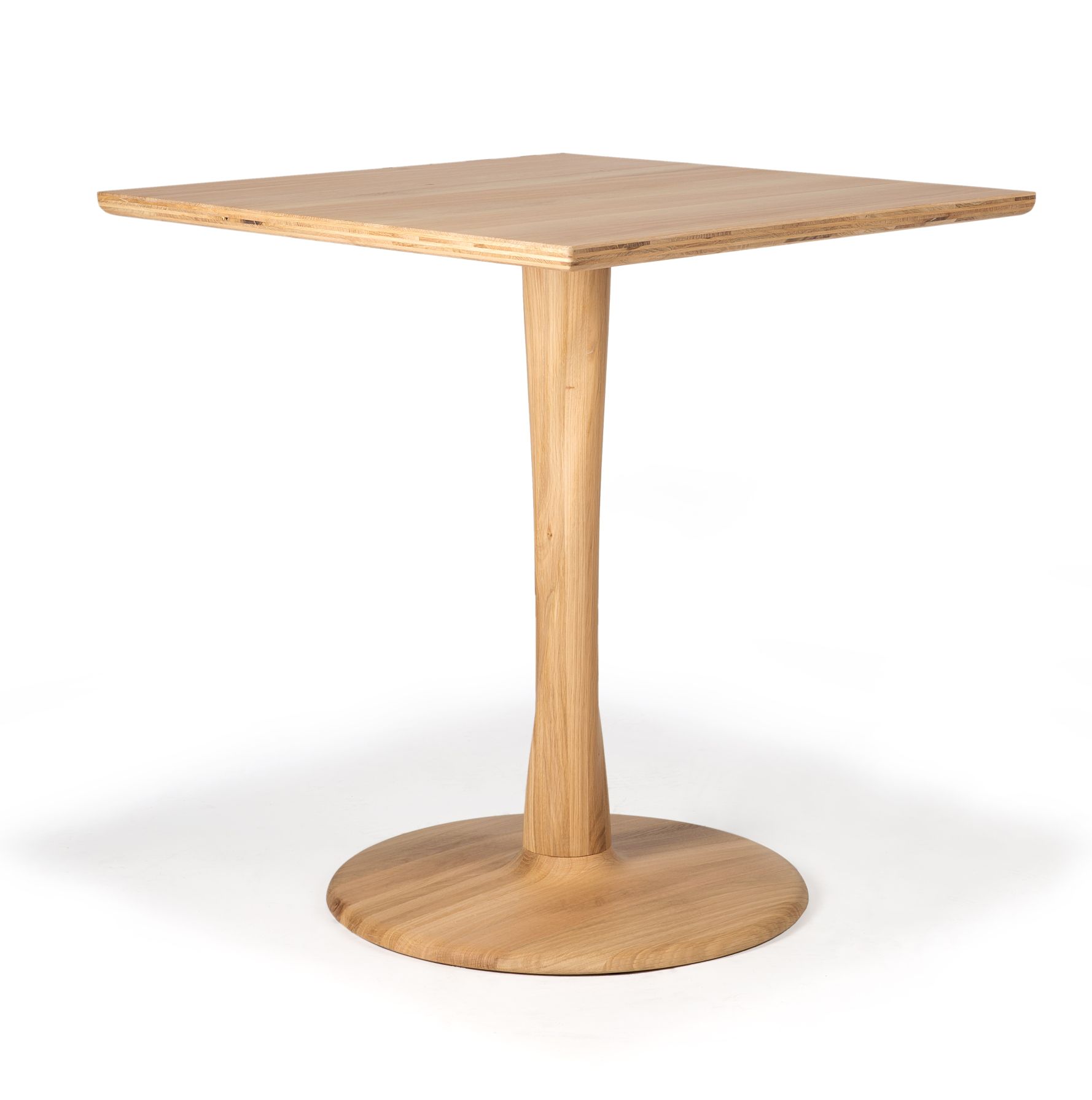 Quadratischer Ethnicraft Torsion Esstisch aus Eiche mit zentralem, gedrechseltem Bein und runder Basis.